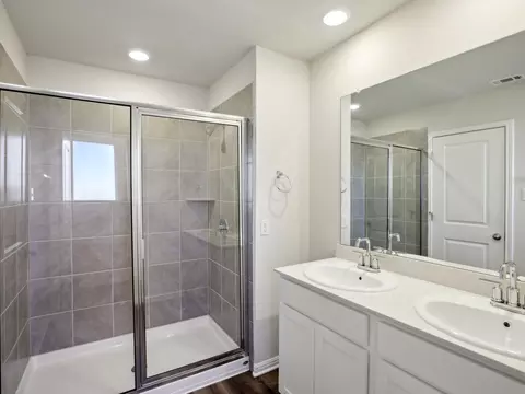 Bath - 104 Calcite Rd #2, Kyle, TX 78640 photo 4 of 5