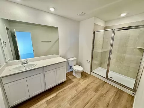Bath - 104 Calcite Rd #2, Kyle, TX 78640 photo 1 of 5
