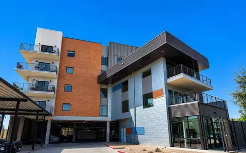 6444 Burnet Rd #305, Austin, TX 78757