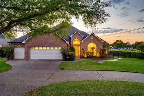 100 Clear View Dr, Bullard, TX 75757