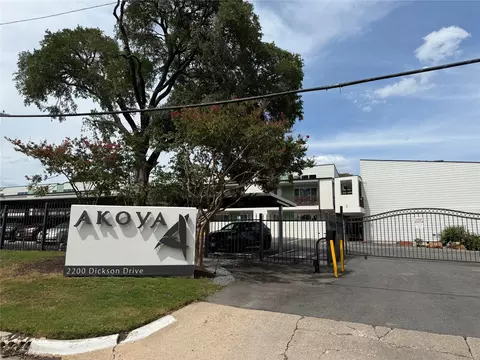 2200 Dickson Dr #127, Austin, TX 78704