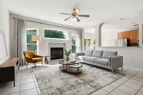 8200 Sunburst Pkwy, Round Rock, TX 78681