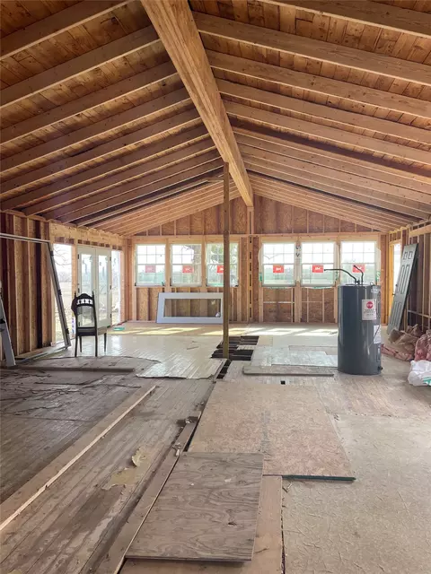 2238 Flash Cir, Luling, TX 78648 photo 2