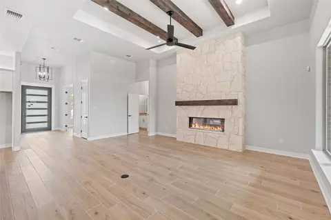 Living - 637 Bald Eagle Loop, Salado, TX 76571 photo 3 of 6