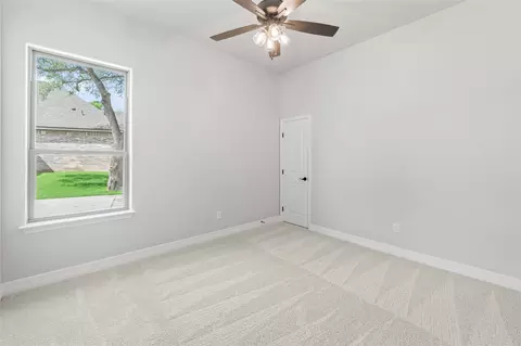 Bedroom - 637 Bald Eagle Loop, Salado, TX 76571 photo 2 of 4