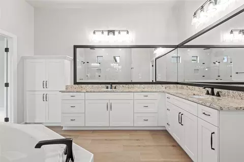 Bath - 637 Bald Eagle Loop, Salado, TX 76571 photo 6 of 6