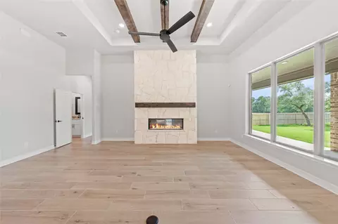 Living - 637 Bald Eagle Loop, Salado, TX 76571 photo 2 of 6