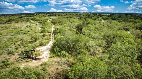 2900 Salt Flat Rd, Luling, TX 78648 photo 5