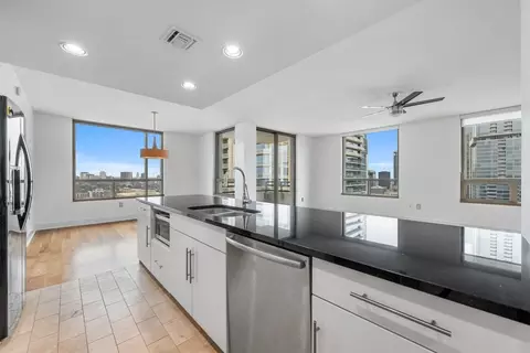 300 Bowie St #2701, Austin, TX 78703
