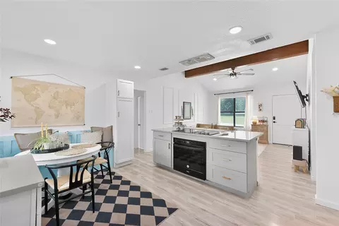 308 River Hills Dr, San Marcos, TX 78666