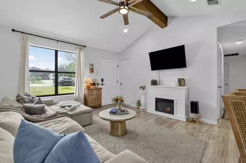 308 River Hills Dr, San Marcos, TX 78666