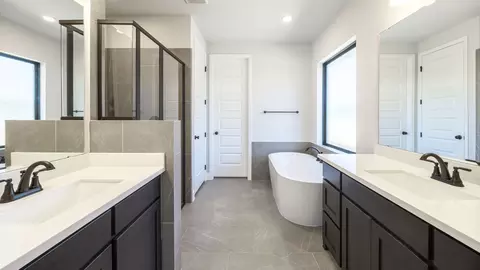 Bath - 1400 Pansy Trl, Georgetown, TX 78628 photo 1 of 1