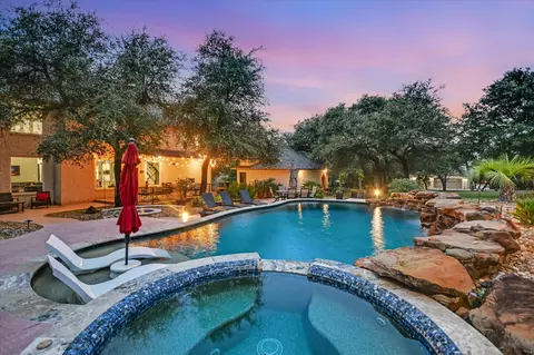 8802 Westminster Gln, Austin, TX 78730