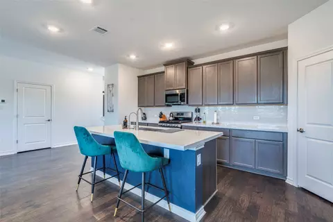 Kitchen - 572 Pepperbark Loop, Buda, TX 78610 photo 3 of 4