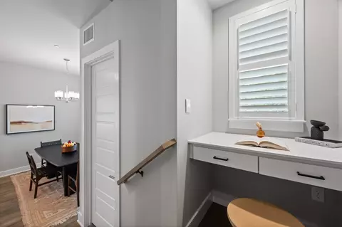 Entry Way - 4515 Unity Cir, Austin, TX 78731 photo 2 of 2