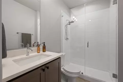 Bath - 4515 Unity Cir, Austin, TX 78731 photo 1 of 4