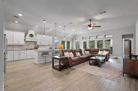 100 Indian Paintbrush Trl, Georgetown, TX 78628