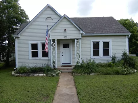 901 N Main St, Elgin, TX 78621