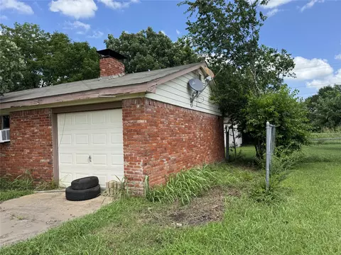 Exterior - 3041 Monroe St, Commerce, TX 75428 photo 1 of 5
