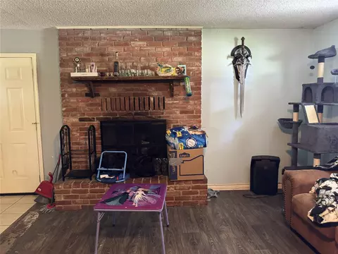 Living - 3041 Monroe St, Commerce, TX 75428 photo 4 of 4