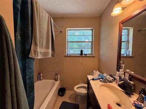 Bath - 3041 Monroe St, Commerce, TX 75428 photo 1 of 2