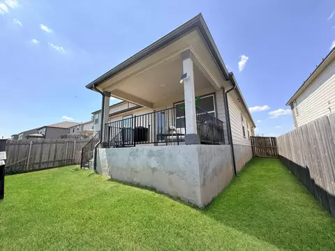 Exterior - 320 Katie Elder Dr, Jarrell, TX 76537 photo 3 of 5