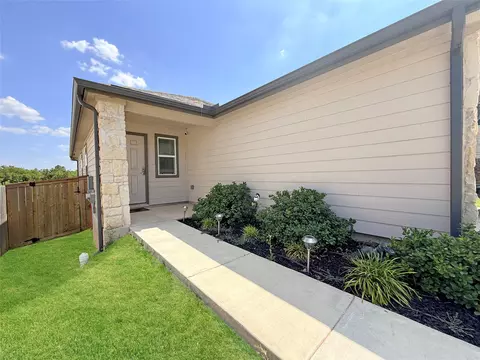 Exterior - 320 Katie Elder Dr, Jarrell, TX 76537 photo 5 of 5