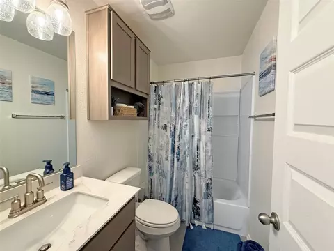 Bath - 320 Katie Elder Dr, Jarrell, TX 76537 photo 2 of 2