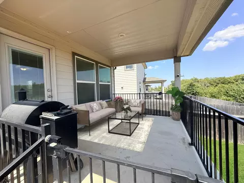 Exterior - 320 Katie Elder Dr, Jarrell, TX 76537 photo 2 of 5