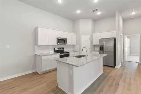 Kitchen - 162 Gunner Rd, Buda, TX 78610 photo 3 of 6