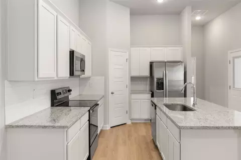 Kitchen - 162 Gunner Rd, Buda, TX 78610 photo 1 of 6
