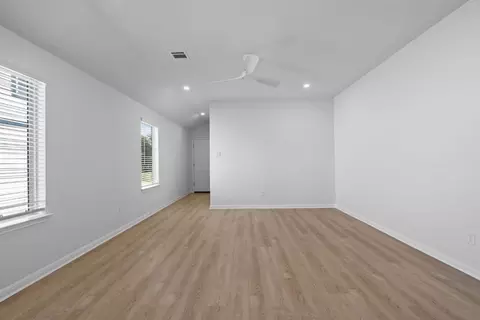 141 Hatari Trl, Jarrell, TX 76537 photo 8