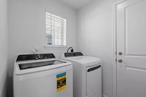 141 Hatari Trl, Jarrell, TX 76537 photo 16