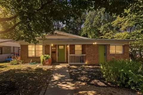 1105 Alegria Rd, Austin, TX 78757
