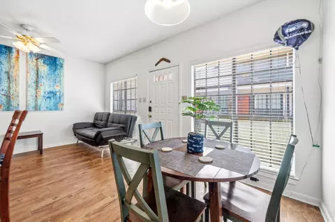 912 W 22nd St #309, Austin, TX 78705