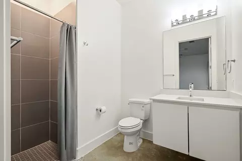 Bath - 1801 E 2nd St #9, Austin, TX 78702 photo 5 of 5