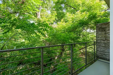 Exterior - 1801 E 2nd St #9, Austin, TX 78702 photo 4 of 9