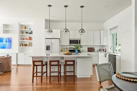 1801 E 2nd St #9, Austin, TX 78702