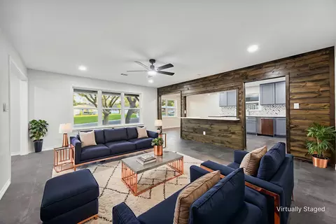 1305 W 1st St, Lampasas, TX 76550