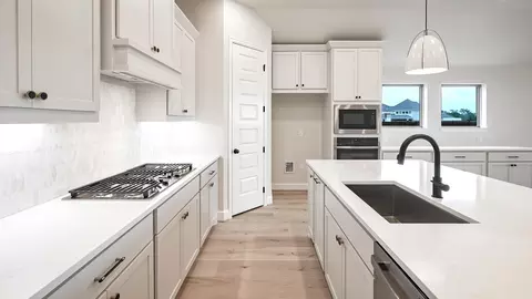Kitchen - 308 Foxfire Cv, Lockhart, TX 78644 photo 3 of 4