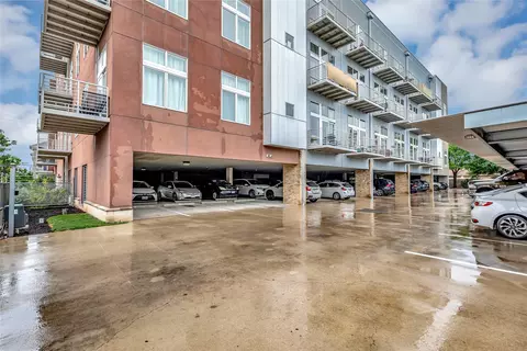Exterior - 2124 E 6th St #305, Austin, TX 78702 photo 5 of 9