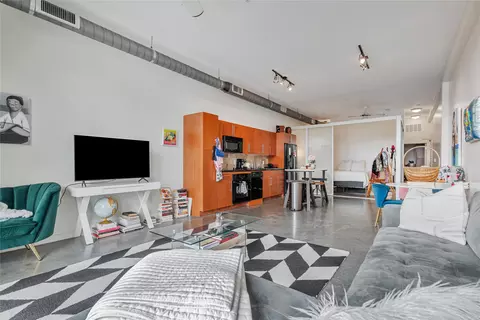 Living - 2124 E 6th St #305, Austin, TX 78702 photo 5 of 5