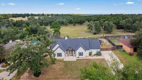 2008 Skyles Rd, Rockdale, TX 76567