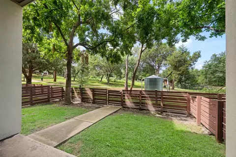 2804 Treble Ln #902, Austin, TX 78704