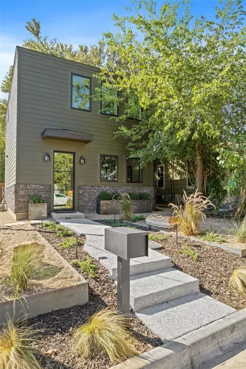 2305 E 21st St #2, Austin, TX 78722