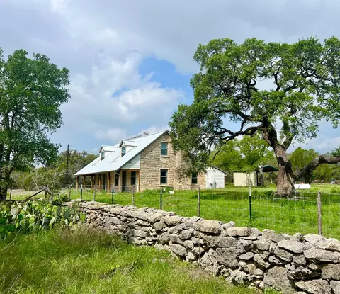 1366 Narrows Rd, Blanco, TX 78606