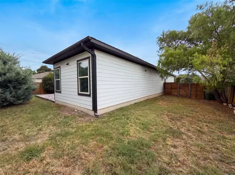 Exterior - 105 Syrah Ct, Leander, TX 78641 photo 3 of 3