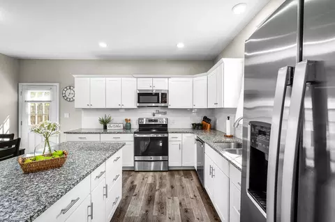 Kitchen - 224 Spruce Ave, Luling, TX 78648 photo 1 of 4