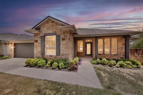 130 Canterbury Dr, Austin, TX 78737