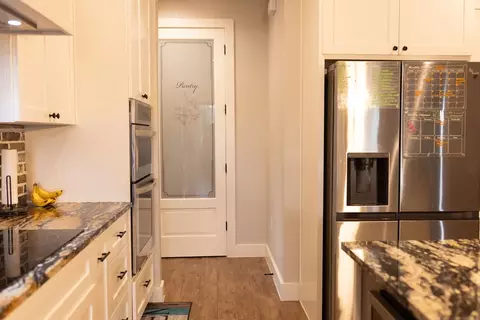 Entry Way - 111 Powder Rdg, Luling, TX 78648 photo 4 of 4